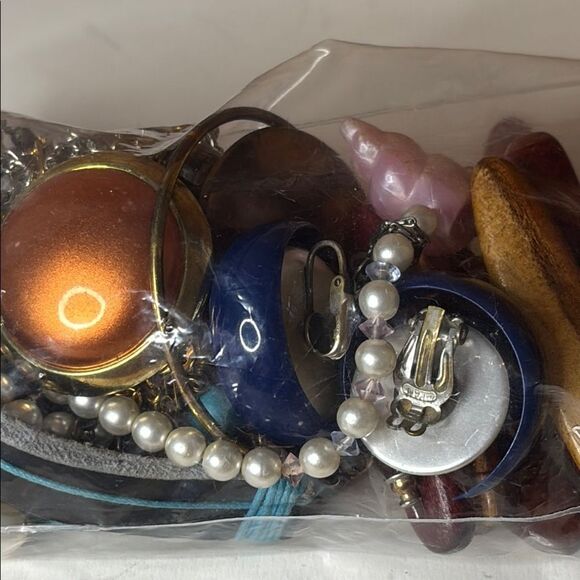 Small Mixed Broken Costume Modern Vintage Jewelry Bag for Crafting - Picture 5 of 6